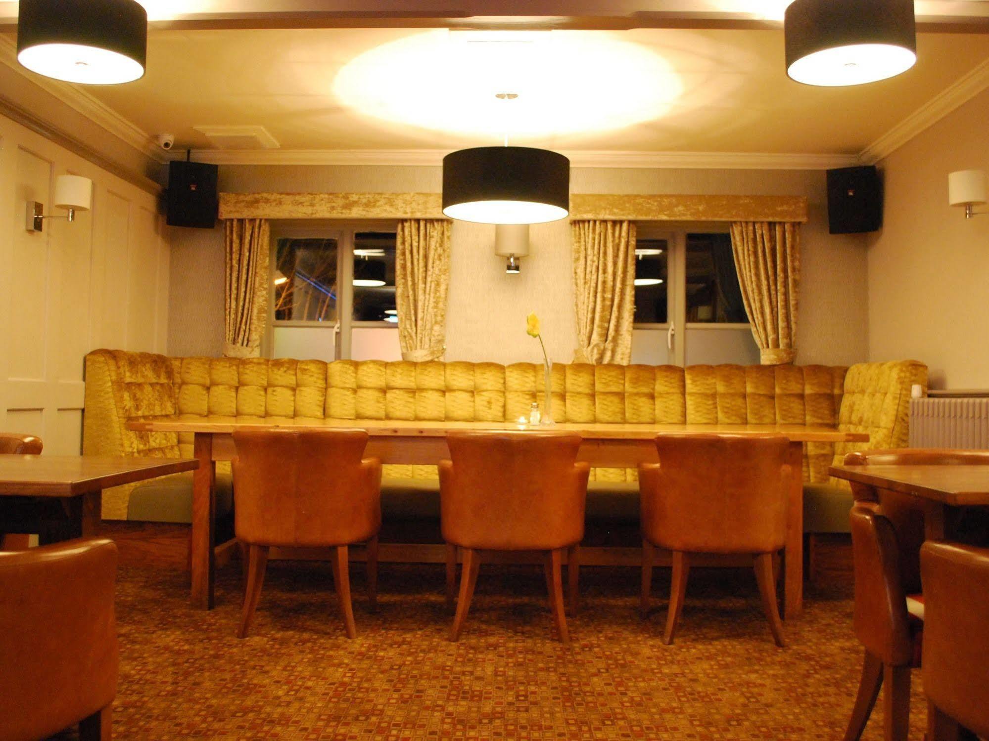 Hotel The Warwick Arms Chew Magna Exterior foto